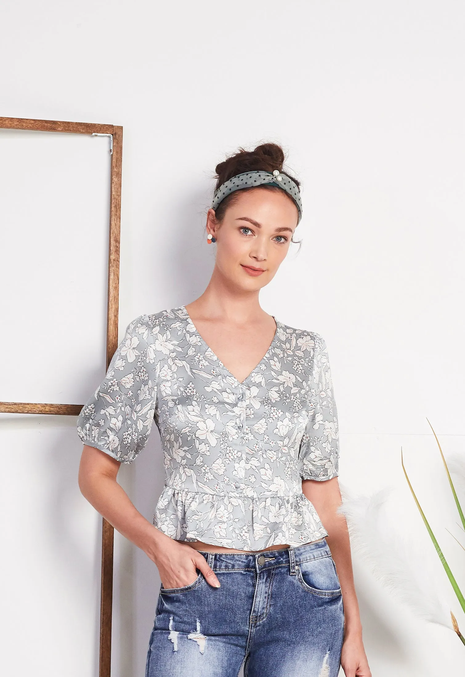 Allover Floral Puff Sleeve Top