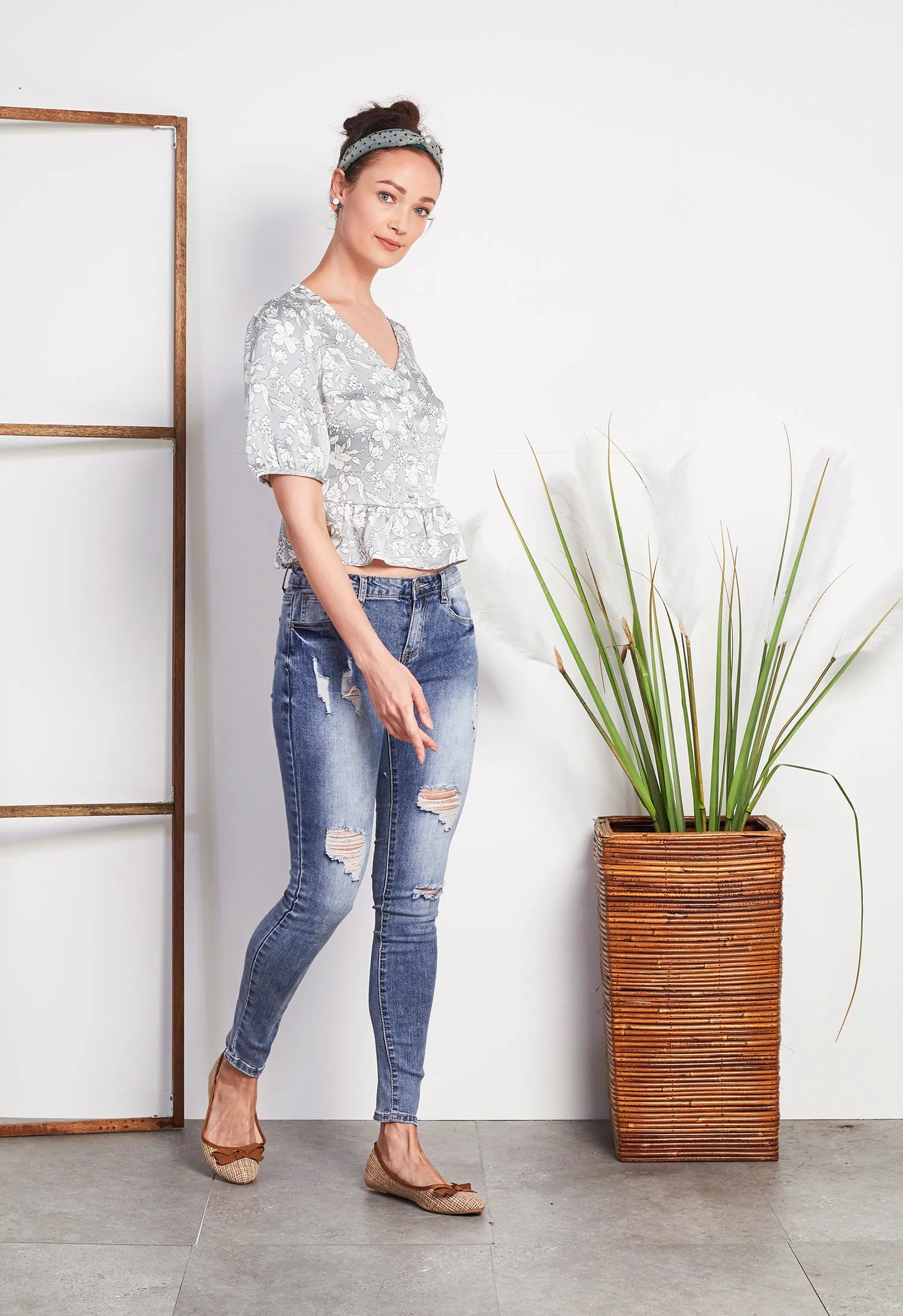 Allover Floral Puff Sleeve Top
