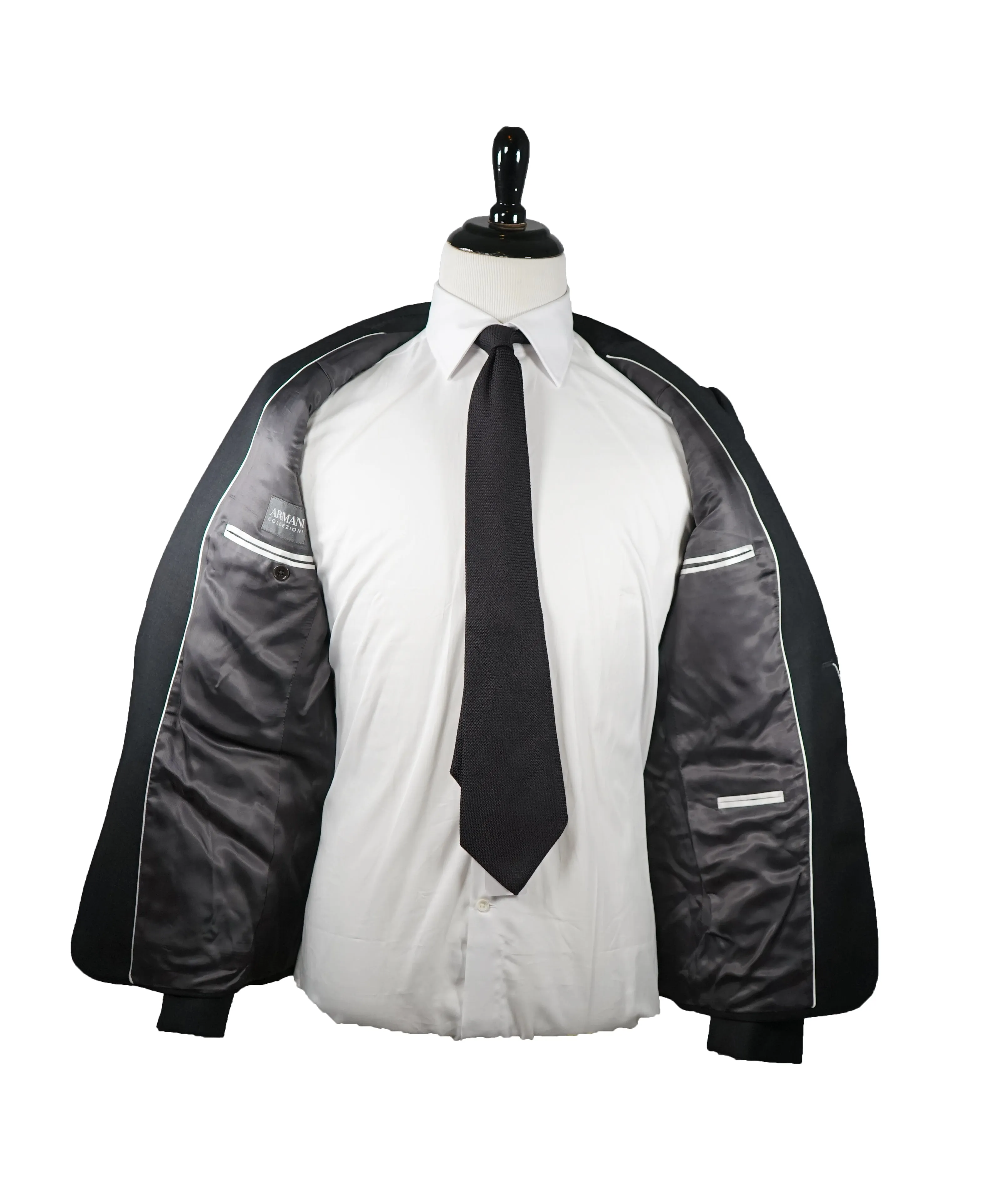 ARMANI COLLEZIONI - Peak Lapel 1-Button Slim Charcoal Suit - 40R