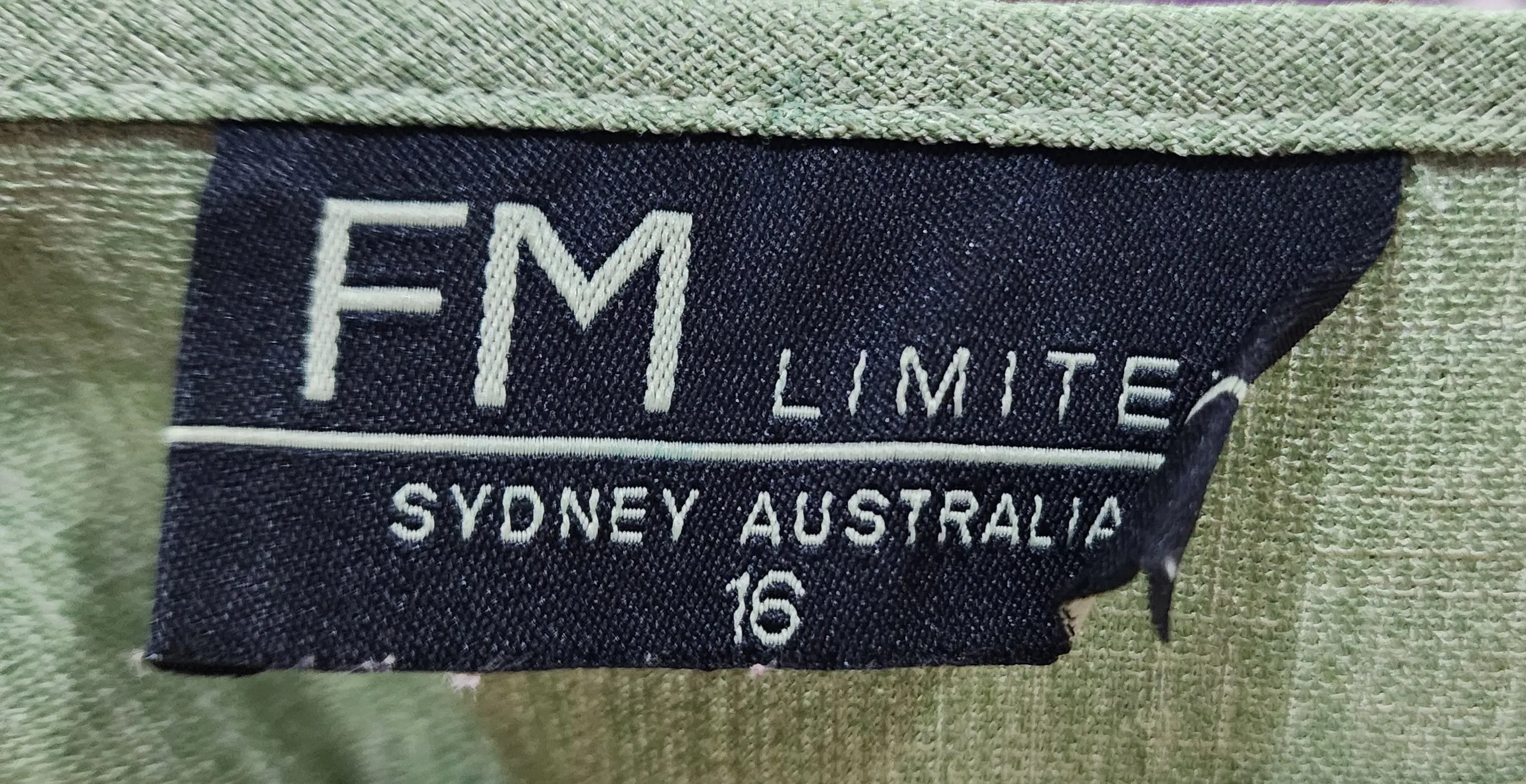 FM Limited green top size 16