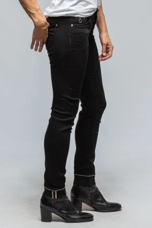 MAC Dream Rich Slim in Black