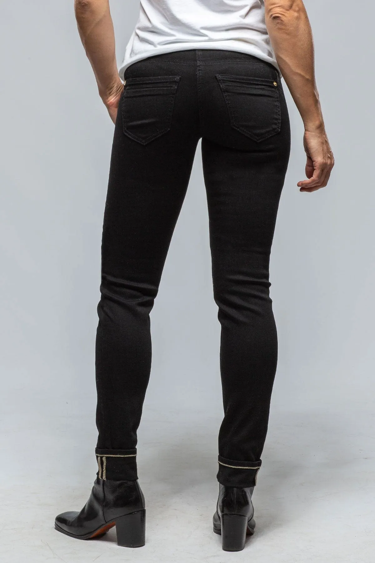 MAC Dream Rich Slim in Black