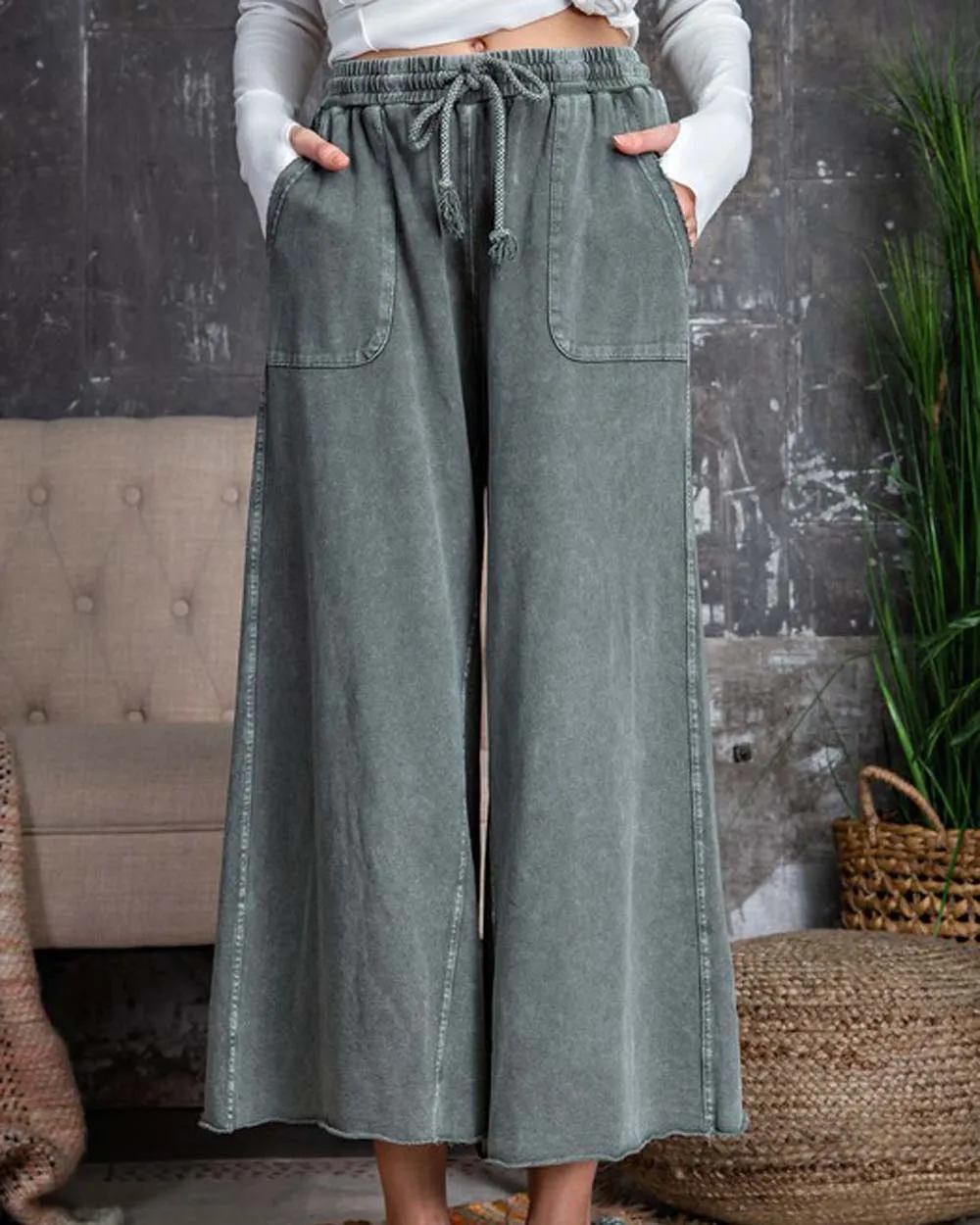 Mineral Wide Leg Pants in Stone