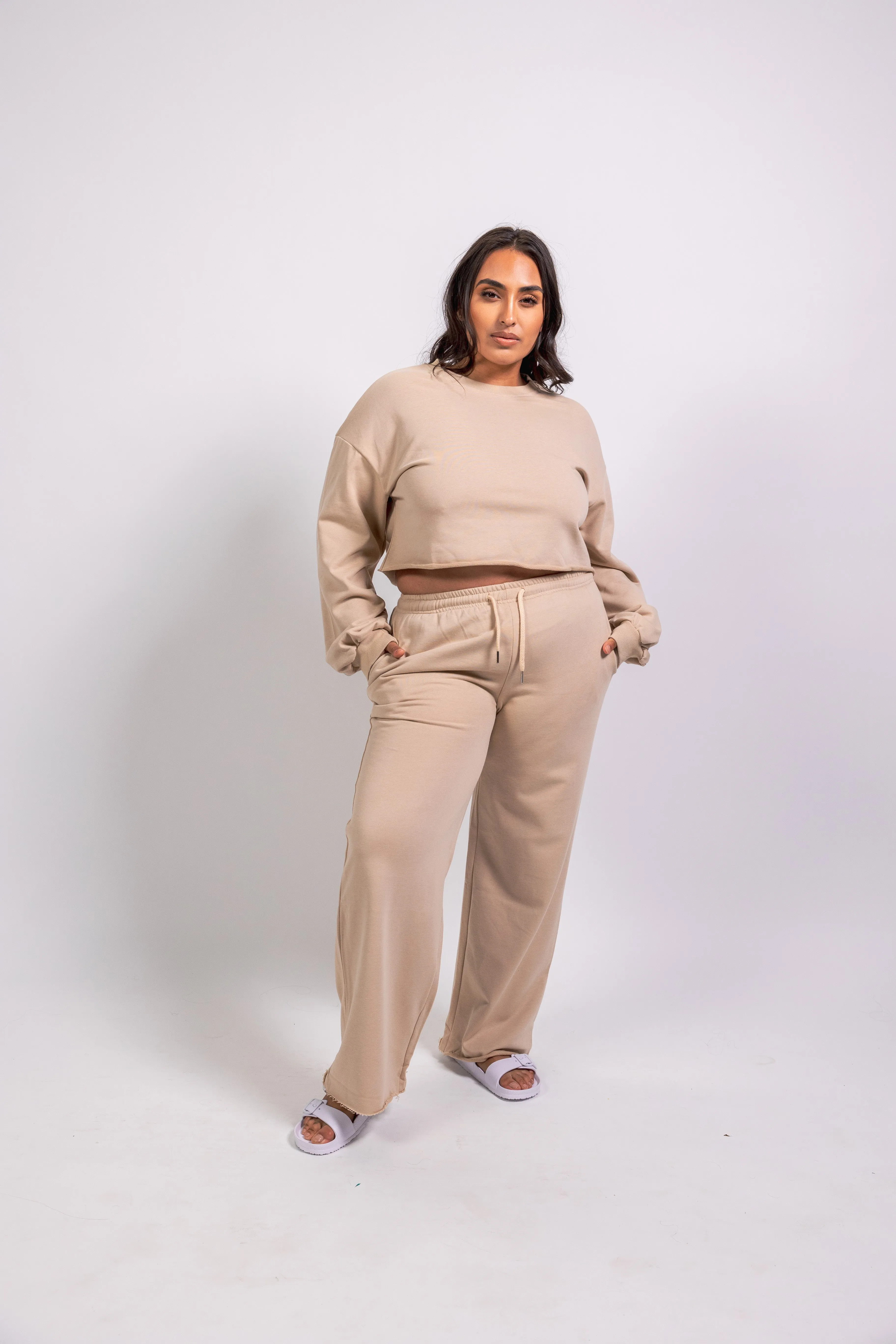 NAIROBI WIDE LEG SWEATS