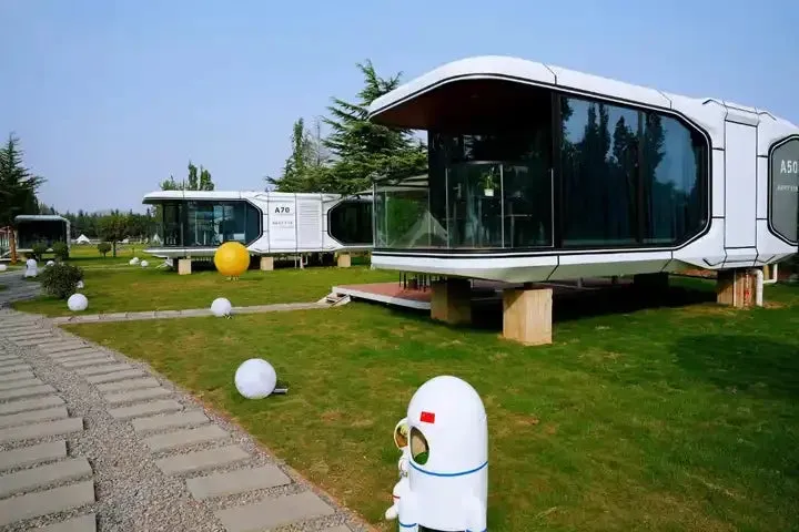prefab container house cabin hotel space capsule office tiny home
