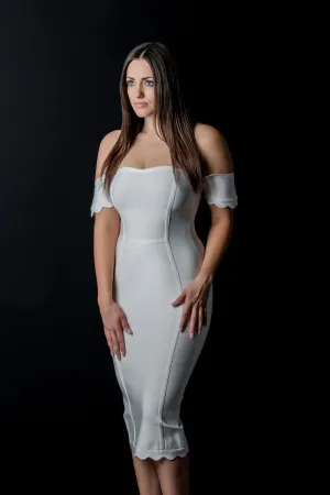 "AVERY" (WHITE)