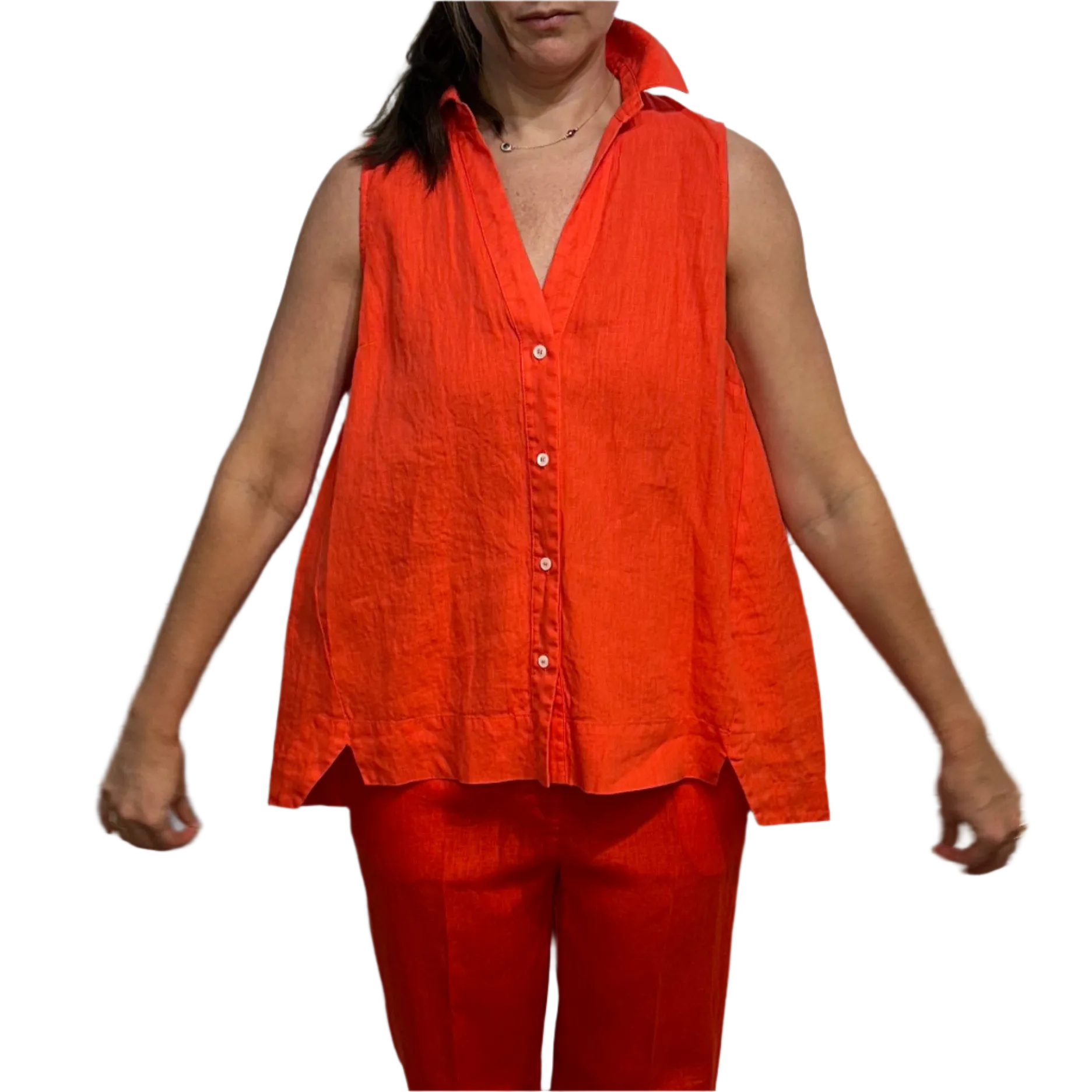 RO - Sleeveless Button Down Blouse