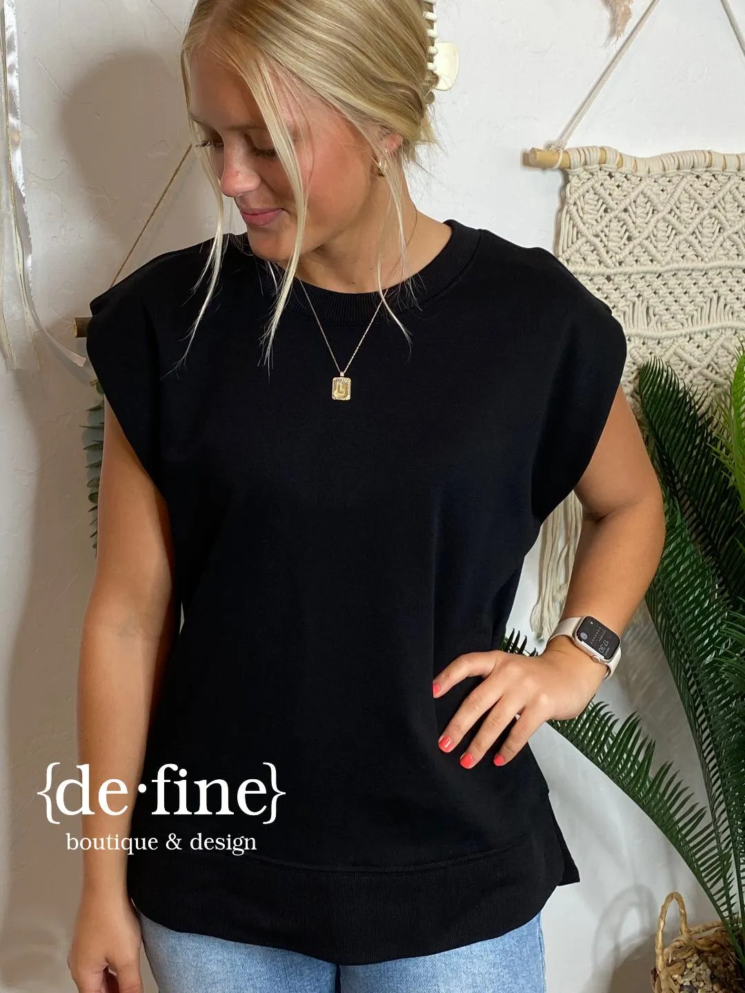 Sleeveless Tee in Black or Olive