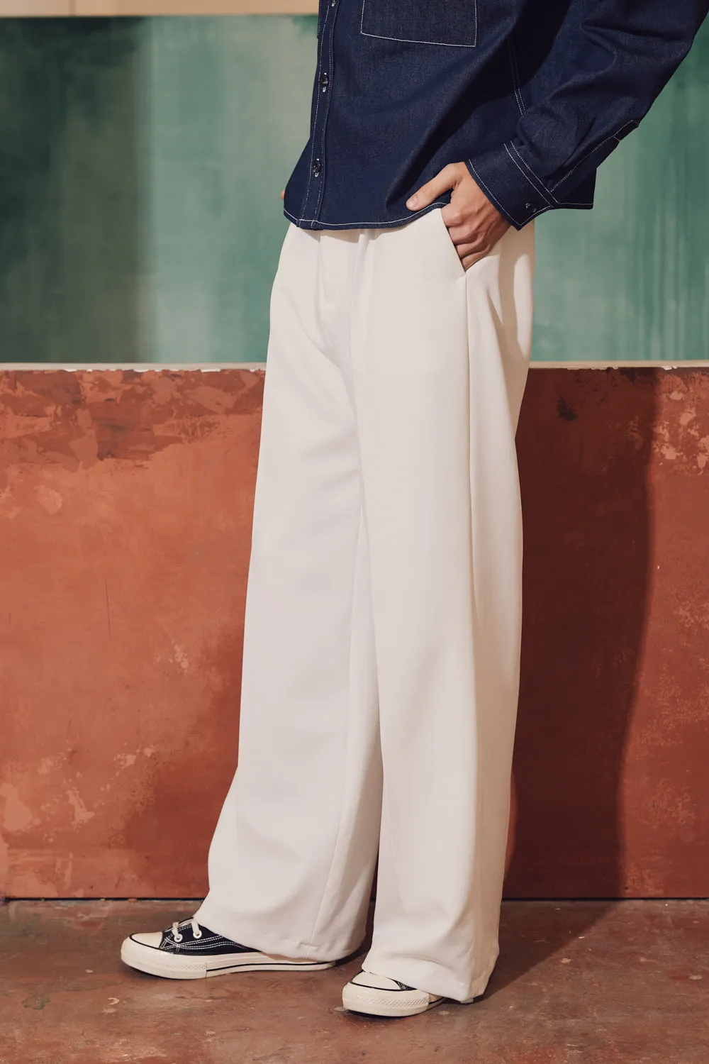 Wide Leg With Strings Relaxed Trouser